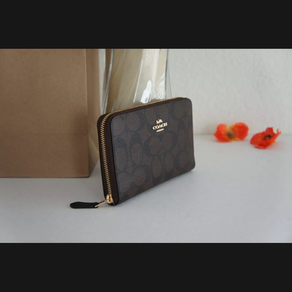 Coach zippy medium wallet - Picture 3 of 9